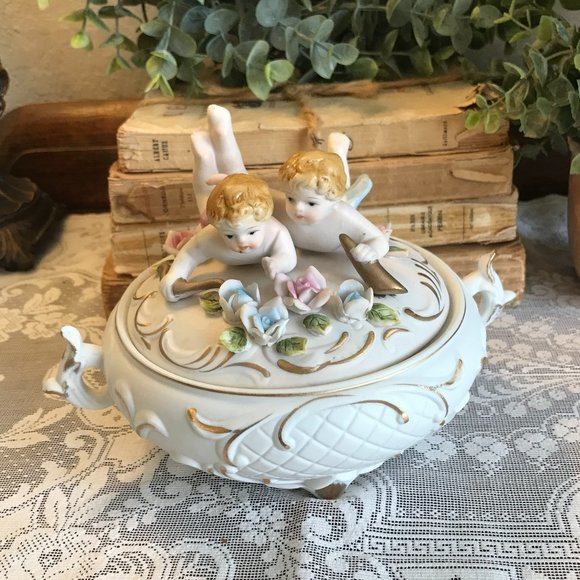 Vintage Other - Vintage porcelain candy dish